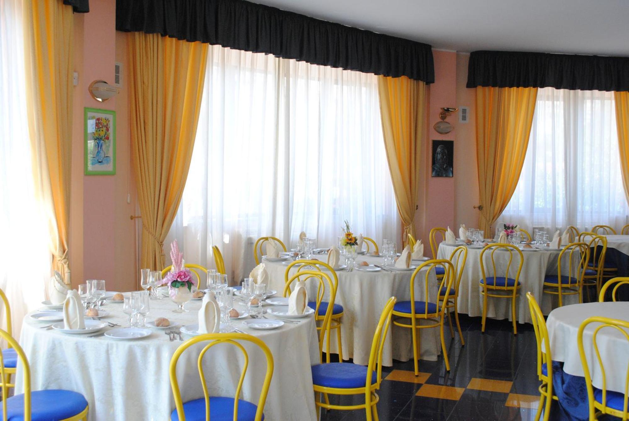 Club Esse Aquilia Beach Village Badolato Marina エクステリア 写真
